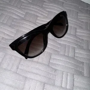 PRADA SPR21S Sunglasses Black Made in Italy Prada - SPR 21S (Black/Tortoise) – Good See Co main image 4